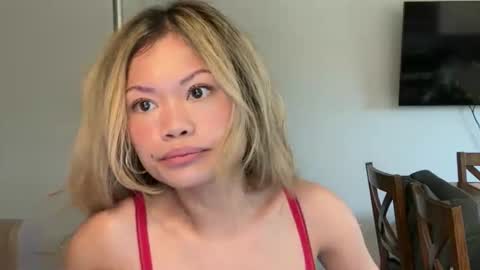 Little Ava  online show from April 10, 6:01 pm