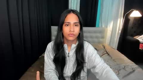 Snapshot of ava_riches444 chatting on July 12, 11:23 am ava_riches444 online show from July 12, 11:23 am
