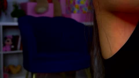 Ava online show from February 8, 8:23 pm