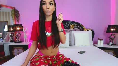 avaaaddamss online show from December 17, 5:51 am