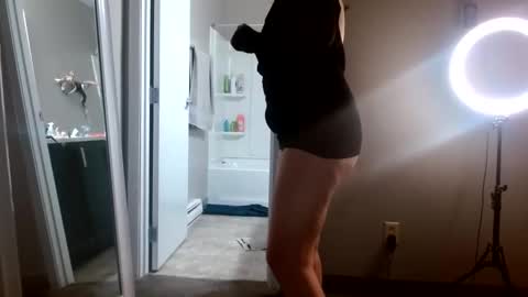 Snapshot of avaashley chatting on November 23, 1:49 am Ava Ashley online show from November 23, 1:49 am