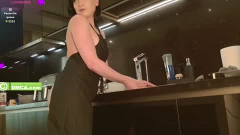 Snapshot of avaluna22 chatting on July 3, 6:53 am Ava Luna online show from July 3, 6:53 am