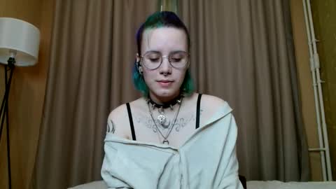 Snapshot of avaobierne chatting on May 27, 6:43 am avaobierne online show from May 27, 6:43 am