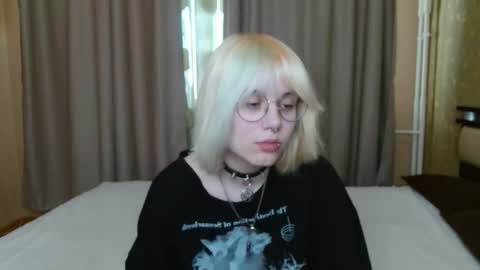 Snapshot of avaobierne chatting on June 5, 6:20 am avaobierne online show from June 5, 6:20 am