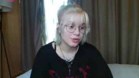 Snapshot of avaobierne chatting on June 10, 6:56 am avaobierne online show from June 10, 6:56 am