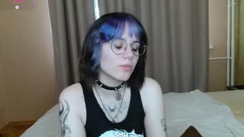 avaobierne online show from June 27, 7:13 am
