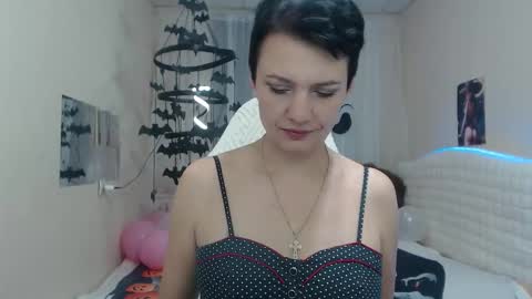 avasaturnian online show from October 17, 12:41 pm