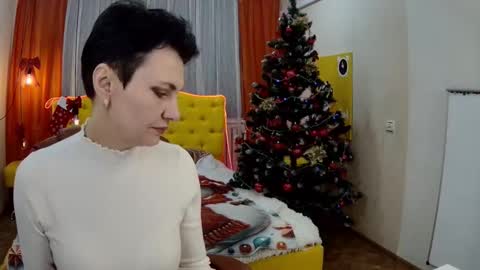 avasaturnian online show from December 16, 8:08 am