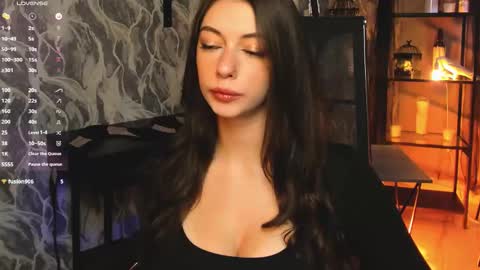 Snapshot of aveangela chatting on October 29, 8:54 pm Avie online show from October 29, 8:54 pm