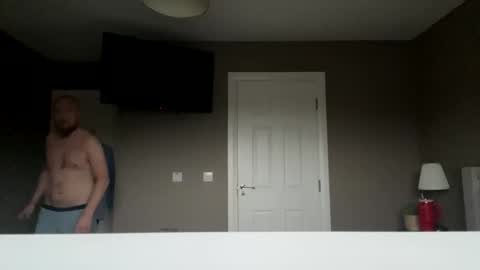 averagebar online show from October 19, 7:31 am