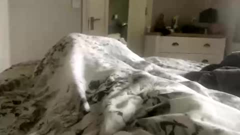 averagebar online show from March 17, 9:23 am