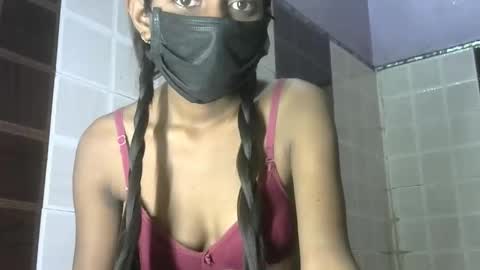 avery_lust01 online show from April 14, 5:35 am