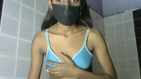 Snapshot of avery_lust01 chatting on May 16, 6:54 am avery_lust01 online show from May 16, 6:54 am