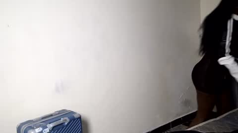 averygoodbadgirl online show from June 23, 5:16 am