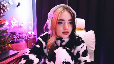 Avriel online show from January 17, 5:00 am