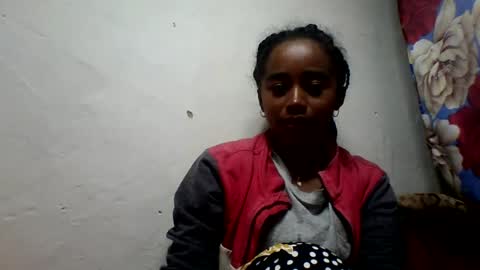 Snapshot of avontsoaldy chatting on August 7, 3:41 am avontsoaldy online show from August 7, 3:41 am
