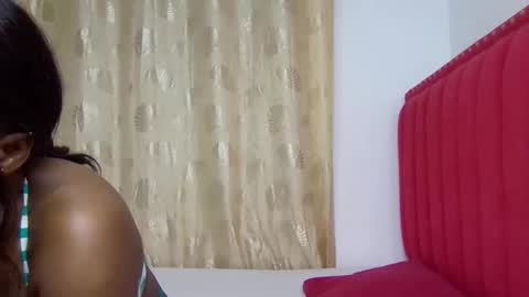 Avril online show from February 6, 4:21 pm