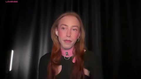 Snapshot of avril_pearly_ chatting on June 18, 11:14 am avril_pearly_ online show from June 18, 11:14 am