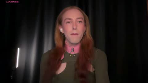 Snapshot of avril_pearly_ chatting on June 24, 9:52 am avril_pearly_ online show from June 24, 9:52 am