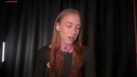 Snapshot of avril_pearly_ chatting on July 27, 10:11 am avril_pearly_ online show from July 27, 10:11 am