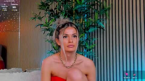 AVRILL CYRUX online show from February 13, 10:02 am