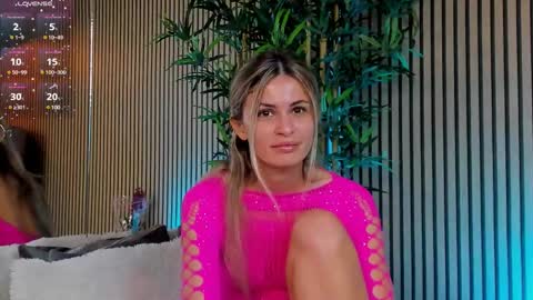 AVRILL CYRUX online show from March 6, 7:57 am