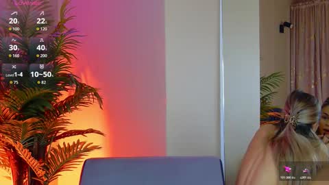 AVRILL CYRUX online show from November 14, 8:02 am