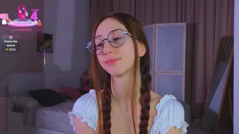 Avril online show from November 14, 10:18 pm