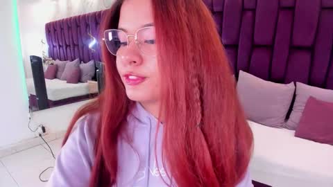 Avril  online show from February 5, 11:59 am