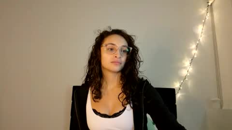 Avaia online show from January 14, 11:42 pm