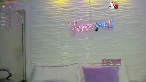 Snapshot of avymilton chatting on December 2, 11:34 am Avy online show from December 2, 11:34 am