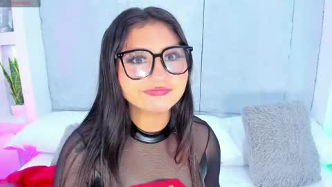 Snapshot of avymilton chatting on October 3, 11:51 am Avy online show from October 3, 11:51 am