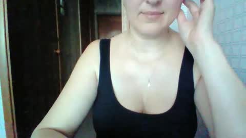 awesomeladyy online show from March 12, 7:58 am