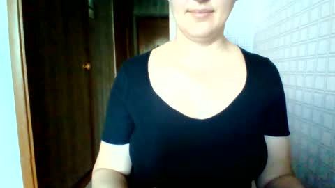 awesomeladyy online show from June 27, 8:08 am
