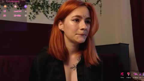 Snapshot of aww_burn chatting on October 22, 2:45 am Tris online show from October 22, 2:45 am