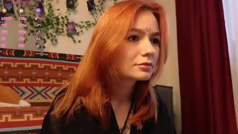 Snapshot of aww_burn chatting on December 5, 4:43 am Tris online show from December 5, 4:43 am