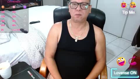 Snapshot of axel264 chatting on March 8, 9:02 am Alex online show from March 8, 9:02 am