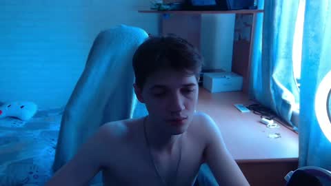 axel_0ne online show from March 19, 6:28 am
