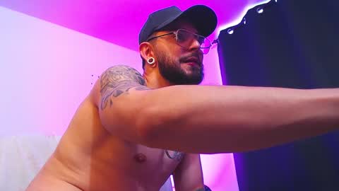 Snapshot of axel_7070 chatting on October 31, 7:26 pm Independiente Model online show from October 31, 7:26 pm