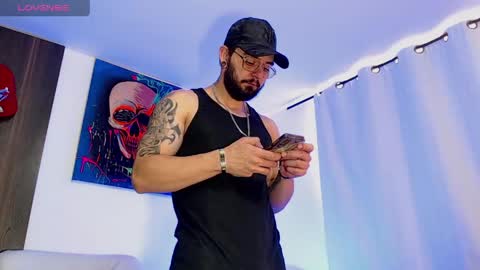 Snapshot of axel_7070 chatting on May 11, 12:33 pm Independiente Model online show from May 11, 12:33 pm