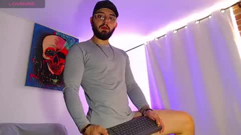 Snapshot of axel_7070 chatting on June 21, 2:08 pm Independiente Model online show from June 21, 2:08 pm