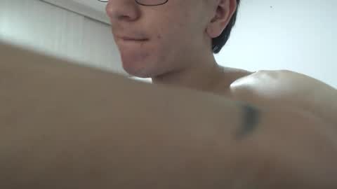 Snapshot of axel__master chatting on June 1, 5:53 am axel__master online show from June 1, 5:53 am