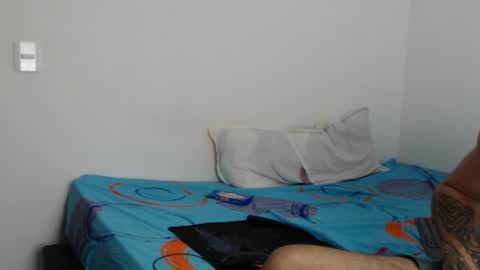 Axel online show from January 12, 5:44 pm