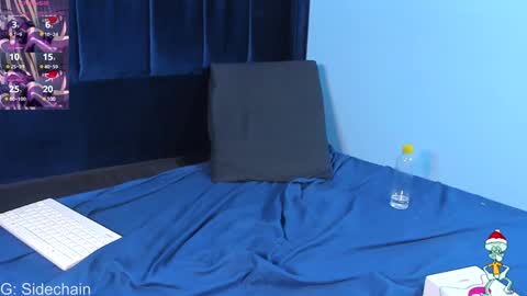 Snapshot of axel_cifer chatting on December 13, 8:37 pm Axel cifer online show from December 13, 8:37 pm