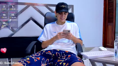 Snapshot of axel_cifer chatting on January 26, 8:45 pm Axel cifer online show from January 26, 8:45 pm