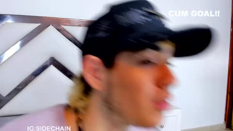 Snapshot of axel_cifer chatting on February 6, 2:33 am Axel cifer online show from February 6, 2:33 am