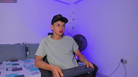 AXEL online show from October 26, 12:00 pm