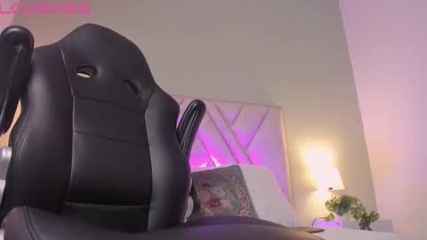 Yooung King  online show from February 27, 2:55 am