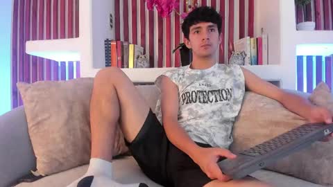Snapshot of axel_draven chatting on June 4, 11:49 am axel_draven online show from June 4, 11:49 am