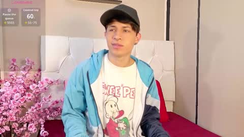 Snapshot of axel_evanss chatting on October 28, 12:19 pm Axel Evanss online show from October 28, 12:19 pm